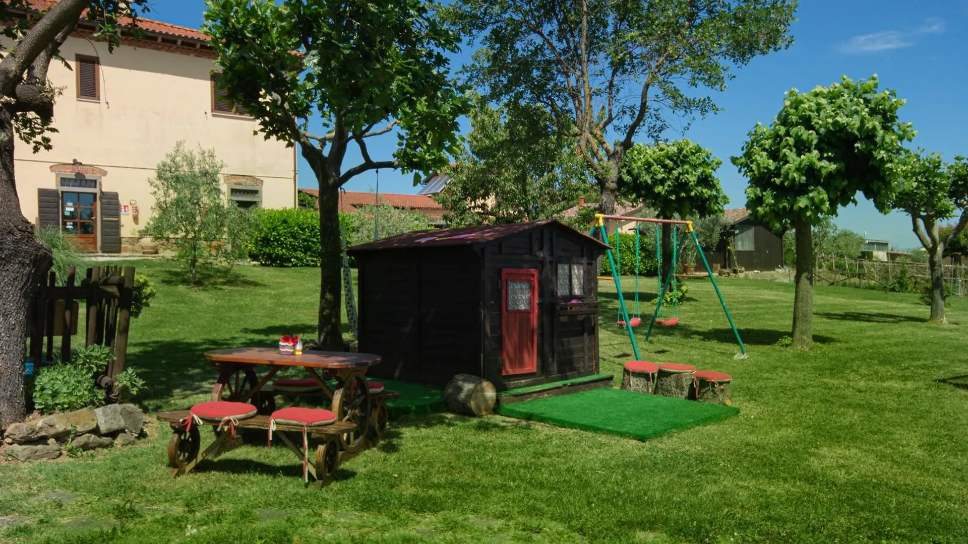 Farm stay Agriturismo San Francesco Cortona Italy